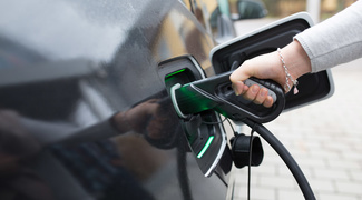 Elektro­mobilität bei Elektro Mühlbauer GmbH in Lauterhofen