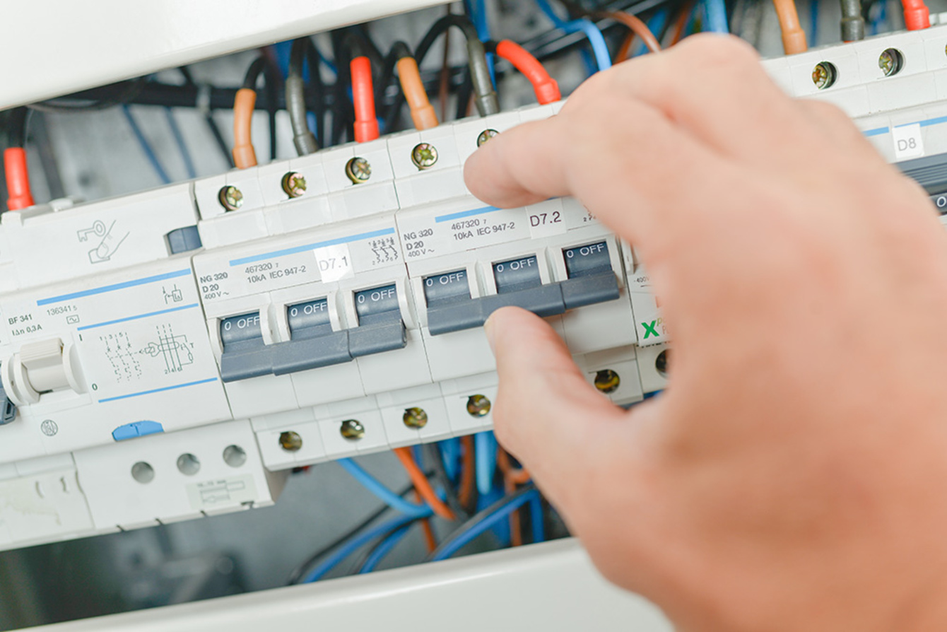 Elektro­installation bei Elektro Mühlbauer GmbH in Lauterhofen